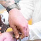 Beschuldigte nicht allein lassen