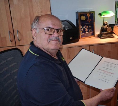 Christoph Wunder aus Bad Endorf hat das Bundesverdienstkreuz für sein langjähriges soziales Engagement erhalten. Foto Blum