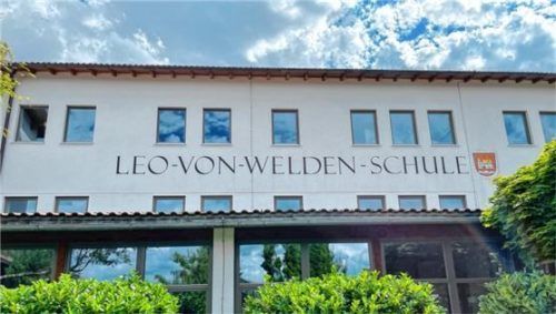 Das preislich üppige Angebot für die Umbaumaßnahmen an der Leo-von-Welden-Schule sorgte für Verwunderung im Bad Feilnbacher Gemeinderat.Foto Kriechbaumer