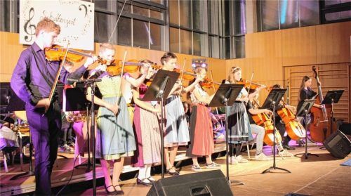Das Schulkonzert der Dientzenhofer Realschule Brannenburg war nicht nur ein Fest der Musik, sondern auch ein Beweis für das Engagement und den Enthusiasmus der Schüler.Foto Steffenhagen
