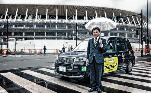 Den Taxifahrer Takeshi Mori aus Tokio hat Klaus Maria Einwanger für ein Buchprojekt fotografiert. Foto einwanger