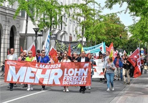 Der Demozug auf der Prinzregentenstraße. Foto Schlecker