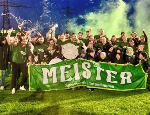 Der SV Tattenhausen feierte den Meistertitel.Foto re