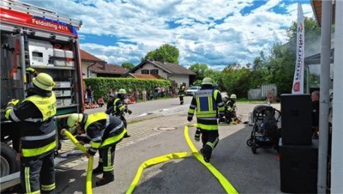 Der „Tag der offenen Tür“ bei der Feldollinger Feuerwehr begeisterte Jung und Alt. Foto RE