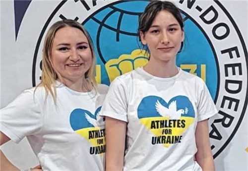 Der TSV Siegsdorf ist stolz auf seine EM-Athletinnen Olena Pomiatikhina (links) und Victoria Anatska, die bei der EM in Koper erfolgreich waren. Foto privat