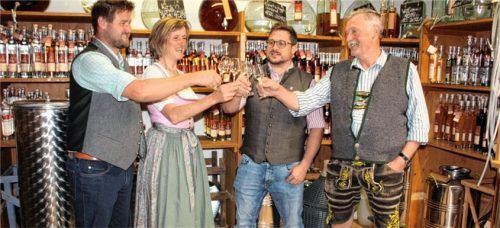 Die heimischen Schnapsbrenner aus Bad Feilnbach und Umgebung laden am kommenden Sonntag ein, den Ablauf der Produktion hautnah mitzuverfolgen. Foto Strim