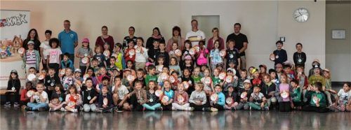 Die Ottfried-Preußler-Grundschule veranstaltete gemeinsam mit den Stephanskirchener Kindergärten Katholischer Pfarrkindergarten Sonnenschein, Haus für Kinder „Bärenstube“ und dem AWO Haus für Kinder „Räuber Hotzenplotz“ die Knaxiade.Foto re