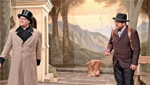 Die Proben für Komödie „Die Teufelsbraut“ laufen auf Hochtouren. Hier mit Robert Nitsche als Beelzebub (links) und Florian Wilhelm als sein Diener Stoffel.Foto Steffenhagen