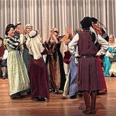 Strenge Choreografien und edle Manieren