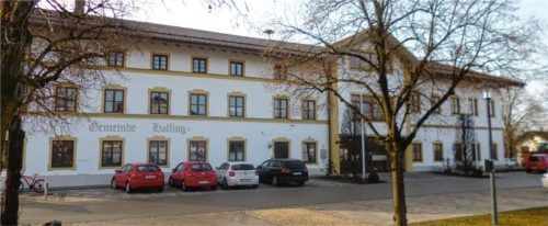 Ein zweiter Rettungsweg muss im Gemeindehaus her. Dafür sind im Haushalt 40000 Euro eingeplant.Foto Kirchner