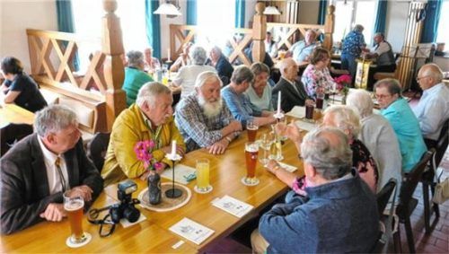 Gut besucht war die Muttertagsfeier der Schlesier im Gasthof Waldschlößl.Foto Baumann