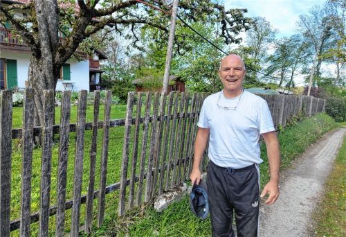 Jesse Kleiner aus Ramerberg kämpft seit fünf Monaten mit der Telekom. Foto Huber