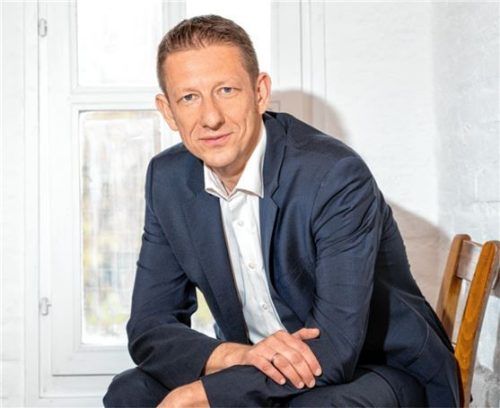 Johannes Sturm ist seit 2022 Domorganist in der Münchner Frauenkirche.Foto  sedlbauer