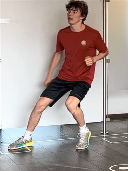 Neben dem Eis schuftet das Rosenheimer Wunderkind auch im Sommer für den großen Traum. Foto Marko Aleksic