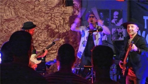 „Next Movement“ heizte im „Le Pirate“ ein. Foto friedrich
