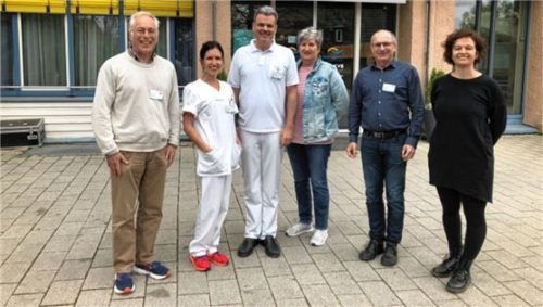 Sie haben die Auszeitentage organisiert (von links): Seelsorger Martin Kuhn, Psychologin Daniela Schädler, Chefarzt Dr. Stefan Trabhardt, Pflegedirektorin Annemarie Denkl, Seelsorger Georg Stürzl, Melanie Mühlberger vom Psychosozialen Dienst.