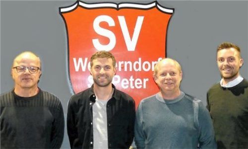 Sie haben viel vor: (von links) Klaus Jordan, Vorsitzender des SV Westerndorf, mit dem neuen Leiter der Fußballabteilung, Torsten Voß, sowie dessen Stellvertretern Bernhard Schwab und Max Kollmer. Foto re