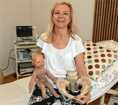 Simone Donhauser arbeitet seit 25 Jahren als Hebamme in Rosenheim. Einfach ist die Situation nicht. Foto Peter Schlecker