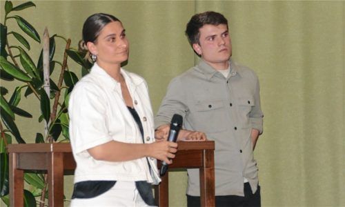 Stefanie Wimmer und Andreas Gruber informierten über die Öko-Modellregion. Foto Schubert