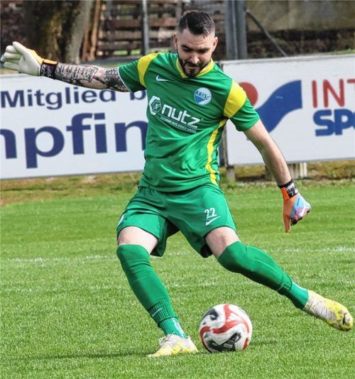 Torwart Domen Bozjak musste in Unterföhring früh hinter sich greifen.Foto Michael Buchholz