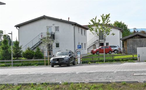 Viele kleine Unterkünfte statt eines großen Containerblocks für fast 100 Menschen. Damit begann 2015 der sogenannte „Stephanskirchner Weg“. Foto Schlecker