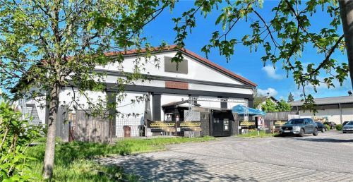 Zumindest vorläufig bleibt an der Wernherr-von-Braun-Straße alles beim Alten. Mit einem deutlichen Votum lehnte das Bruckmühler Ratsplenum die Nutzungsänderung von der Diskothek in eine Spielhalle mit zwei Gaststätten ab. Foto  Neuwirth