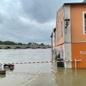 Das bange Warten an der Donau