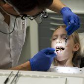 Bayerns Kinder tragen häufiger Zahnspange