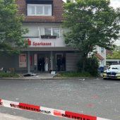 Bankbomber kollidieren mit Polizeistreife