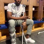 Bolt verletzt sich beim Kicken