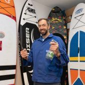 Der SUP-Doktor und seine Bretter-Werkstatt