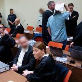 Skurriler Terrorprozess gegen Reichsbürger