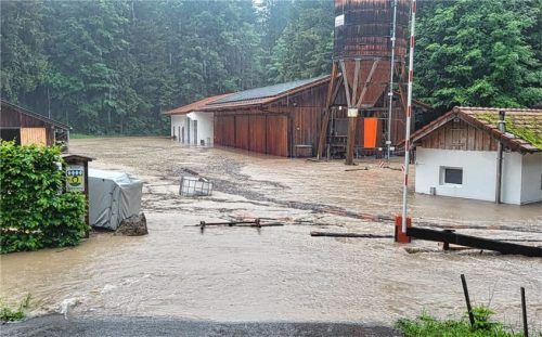 Auch der Bauhof Samerberg war vom Hochwasser betroffen. Foto huber
