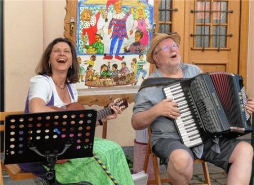 Auch die Frau Landtagspräsidentin Ilse Aigner machte im vergangenen Jahr beim „Bimperlwirt“ lautstark mit. Foto EBES-Volksmusik