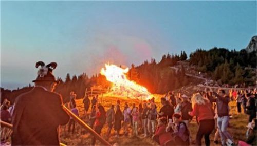 Das Sonnwendfeuer auf der Kampenwand wurde vom Veranstalter aus Sicherheitsgründen verschoben. Foto Kampenwandseilbahn