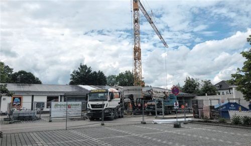 Derzeit wird auf dem Aldi-Gelände in Bad Aibling gebaut. Foto Bettinger