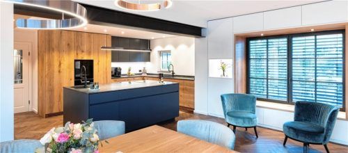 Die Schreinerei Schauer übernimmt die Gesamtabwicklung des Projekts – und erweckt so Fantasien in Holz zum Leben.