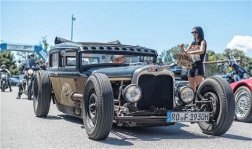 Echte Raritäten, wie hier im Jahr 2022, werden beim US-Car- und Biker-Treffen „Moor meets America“ auch in diesem Jahr zu bewundern sein. Foto Matthias Leo