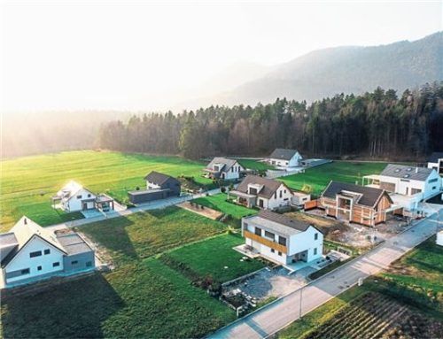 Ein Baugrundgutachten vor der Kaufentscheidung für ein Grundstück ist eine sinnvolle Investition, um unerwartete Überraschungen zu vermeiden.

Foto djd/Bauherren-Schutzbund/Getty Images/Ziga Plahutar ll