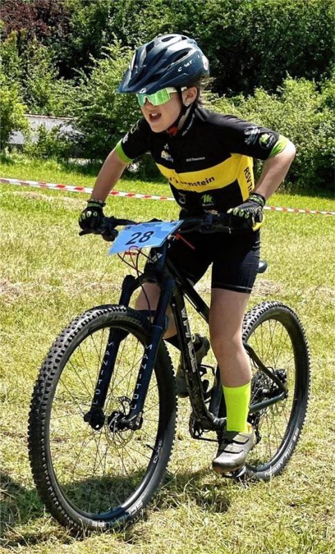 Finja Auer aus Piding belegte beim Bergsprint in Töging den vierten Platz in der Klasse U13. Foto Privat