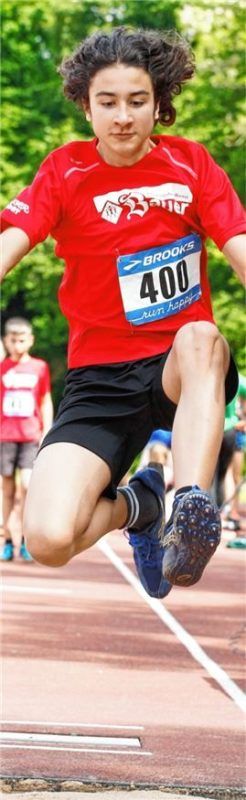 Jeremias Rodriguez Wülfing vom TSV Wasserburg wurde zweifacher Südostoberbay- ern-Meister.Fotos Ludwig Stuffer