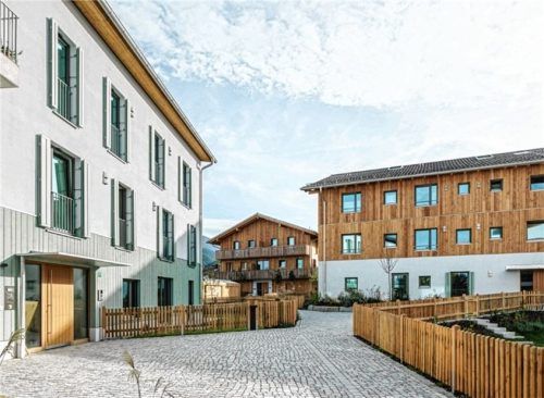 Kann im Rahmen der „Architektouren 2024“ am kommenden Wochenende besichtigt werden: der Tannenhof in Bad Feilnbach. Sebastian Schels © Pk. Odessa Co & Lanz, Schels