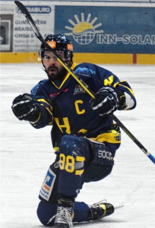 Kapitän und Topscorer: Nico Vogl stürmt auch kommende Saison für die Löwen. Foto Paolo Del Grosso
