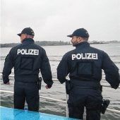 „Schwarzboote“ auf dem Simssee