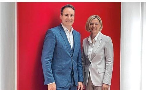 Sind mit dem Geschäftsjahr 2023 zufrieden: Vorstandsvorsitzender Markus Putz und Vorstandsmitglied Alexandra Schuhbauer. Foto Christa Latta