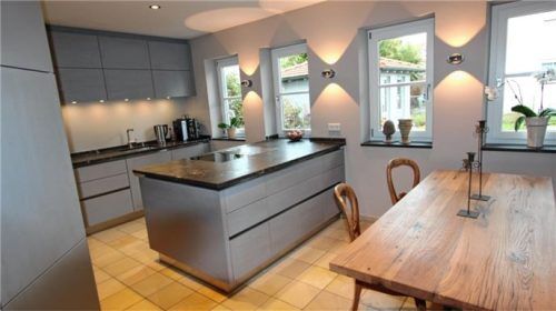 Stilvolle Lösungen meisterlich umgesetzt: die Schreinerei Andreas Huber steht für Qualität, Wertbeständigkeit und Handwerkskunst. Fotos re