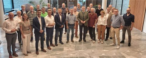 16 Kommunen aus den Landkreisen Rosenheim und Traunstein wollen künftig noch stärker zusammenarbeiten und sich für eine nachhaltige Entwicklung der Region stark machen. Foto Landratsamt Rosenheim