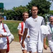 Mit Plastik-Golf auf den Wimbledon-Thron