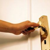 Diebinnen tricksen Rentner-Paar aus