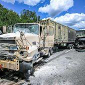 Vier Verletzte bei Unfall mit Militär-Konvoi